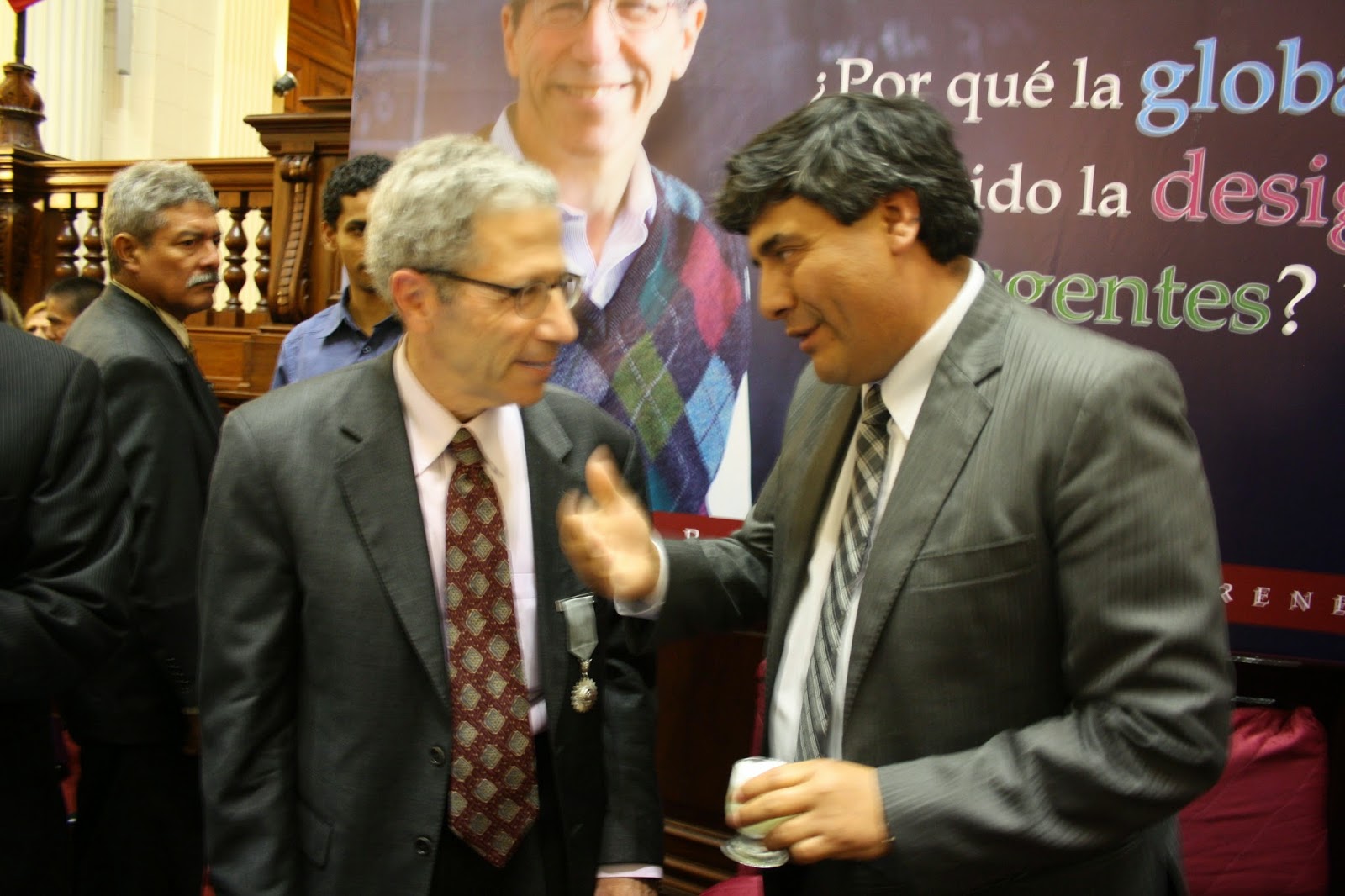 Wílder Ruíz Loayza CONGRESISTA Congresista Wilder Ruiz Loayza se