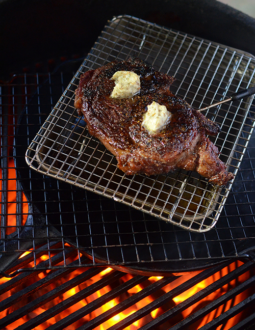 How to use a cast iron pot for indirect cooking on a kamado grill