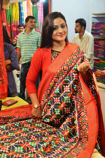 Ollywood Actress Elina Padhi Launches Silk India Expo at Bubaneshwar Ollywood Actress Elina Padhi Launches Silk India Expo at Bubaneshwar