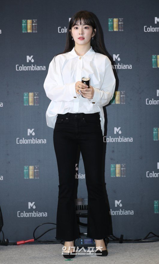 Irene's fresh beauty looks ready for spring