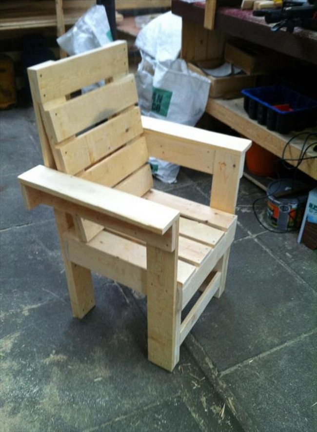 50+ DIY Pallet Chairs Ideas That Can Improve Your New Home Pallets