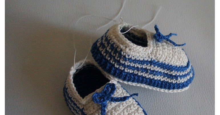 sapatinho de crochê