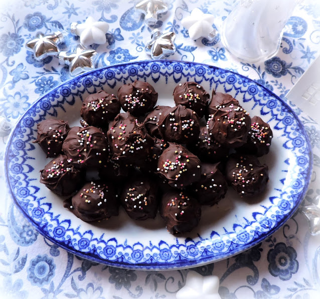 Leona's Peanut Butter Balls