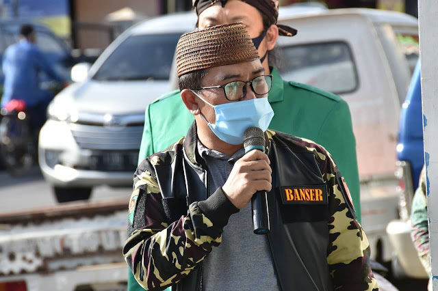 Sanusi Serahkan Sembako Pemkab Malang ke GP Ansor Pakisaji Sanusi Serahkan Sembako Pemkab Malang ke GP Ansor Pakisaji
