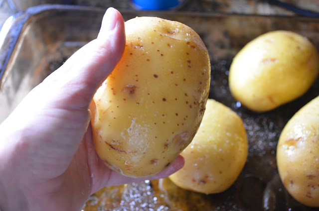 Easy-Fully-Loaded-Baked-Potatoes-Rub.jpg