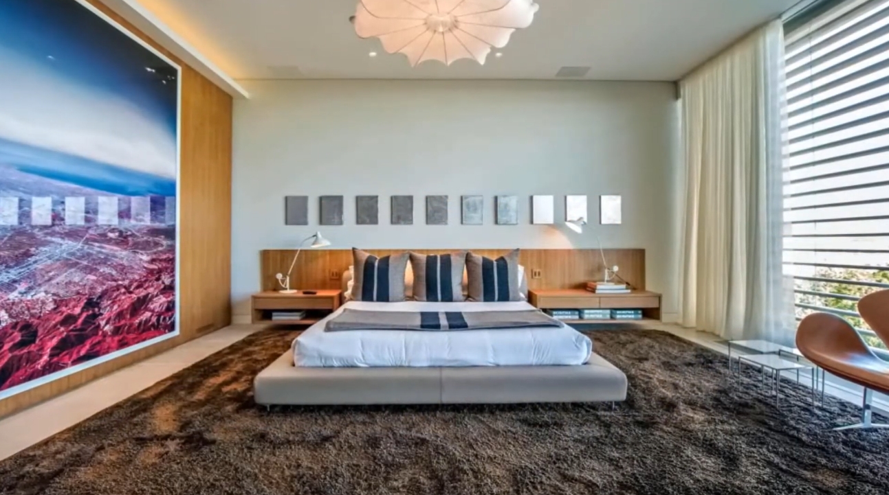 35 Photos vs. Luxury Contemporary Glass Home In New York vs. Interior Design Tour