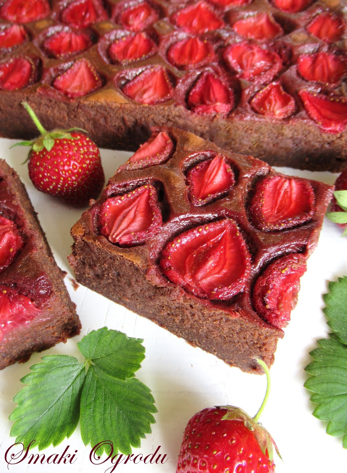 Smaki ogrodu BROWNIE Z MASCARPONE I TRUSKAWKAMI