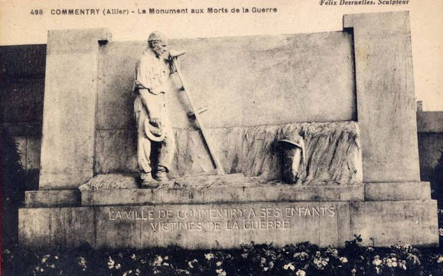 CPA monuments aux Morts de l'Allier, Commentry