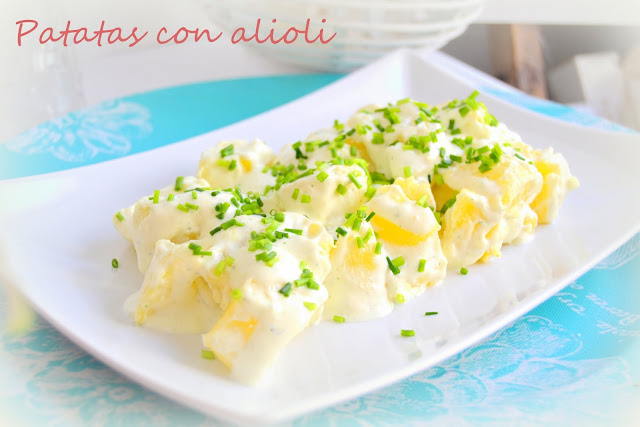 Patatas con alioli