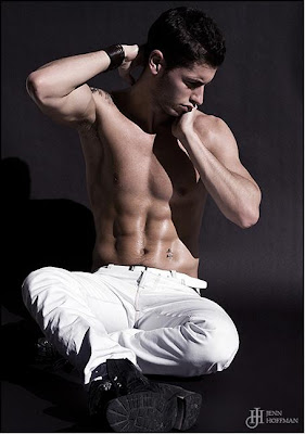 MALE & FEMALE CELEBRITIES EXPOSED: VINCENT AZZOPARDI IS FINALLY NAKED