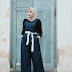 Model Jilbab Warna Biru Dongker