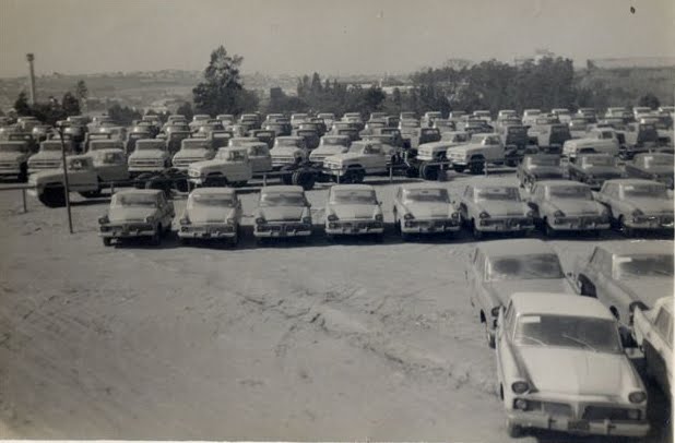CARRO ANTIGO: PÁTIO FORD - WILLYS 1969 - 70