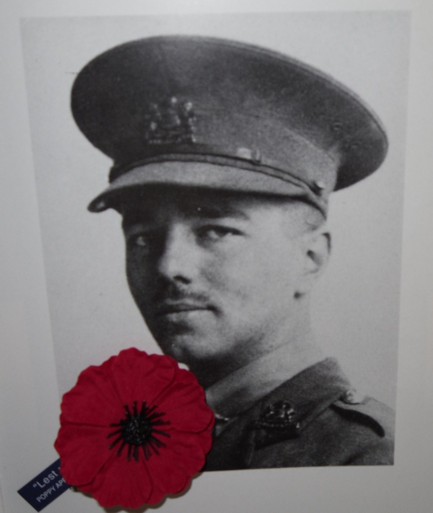 How does wilfred owen present conflict
