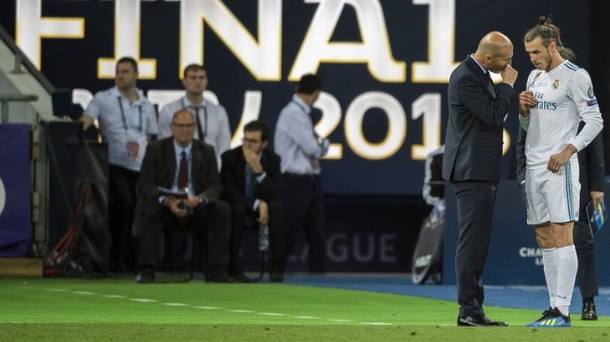 وكيل الويلزي بيل يرد على زيدان