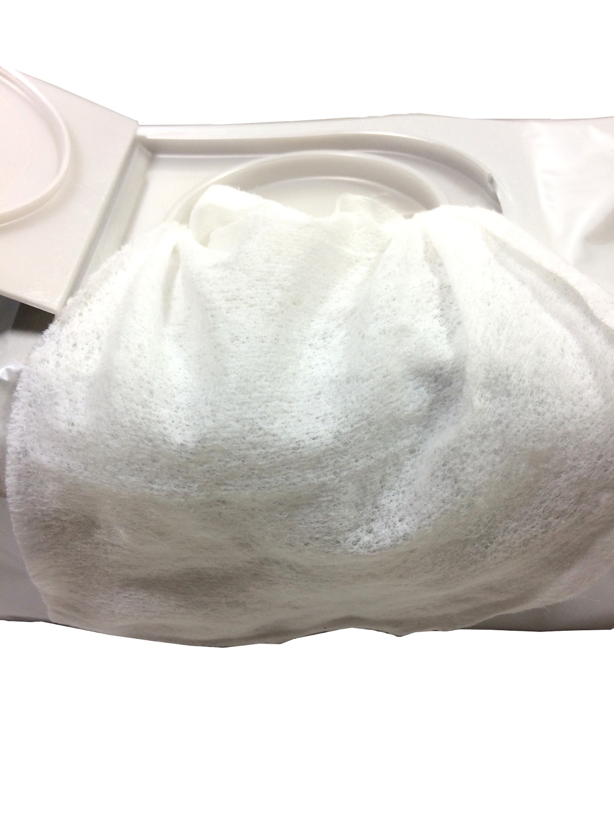 MAC COSMETICS Cleansing Wipes Lingettes Démaquillantes Larges . Review