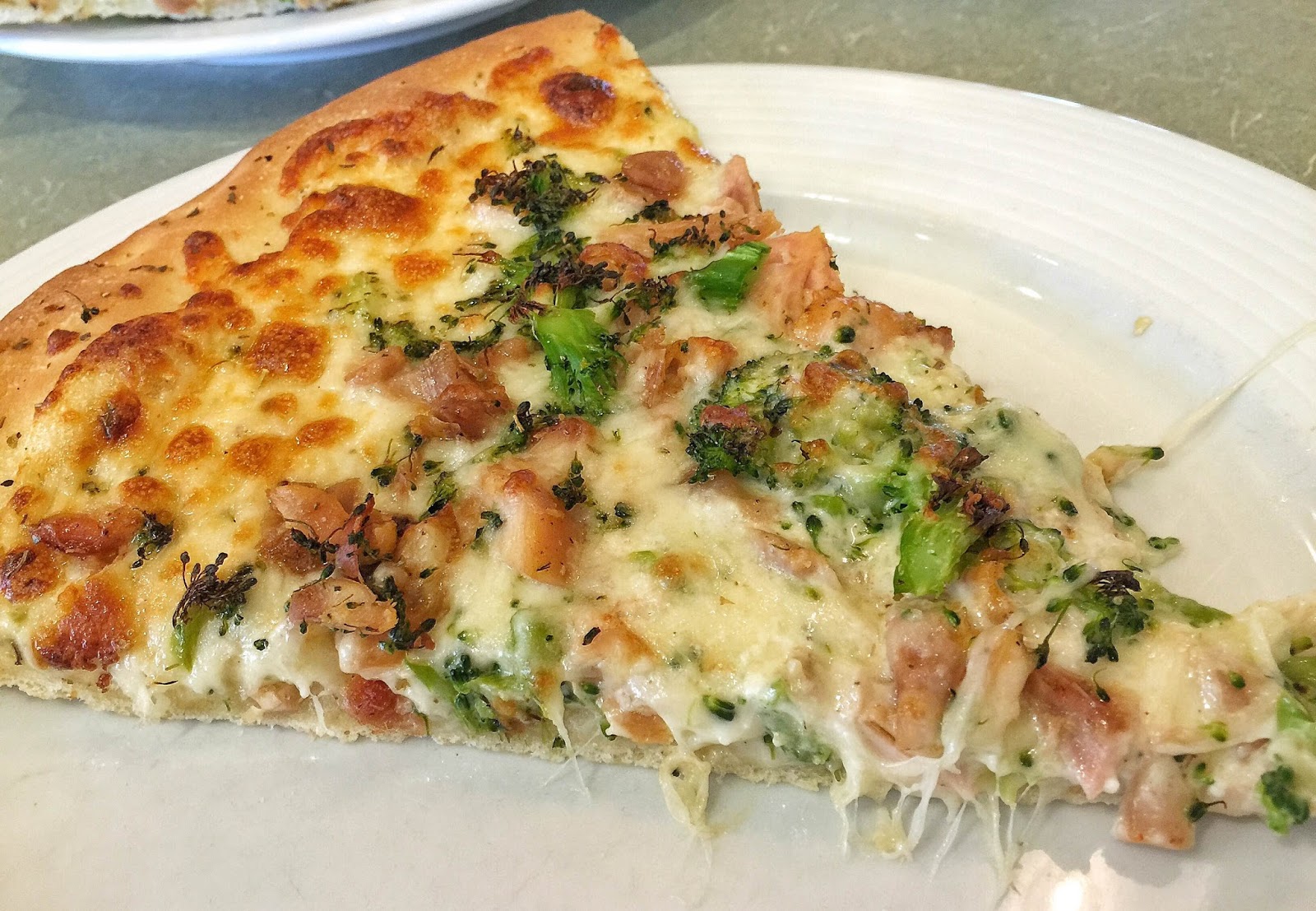 Chicken Alfredo Pizza