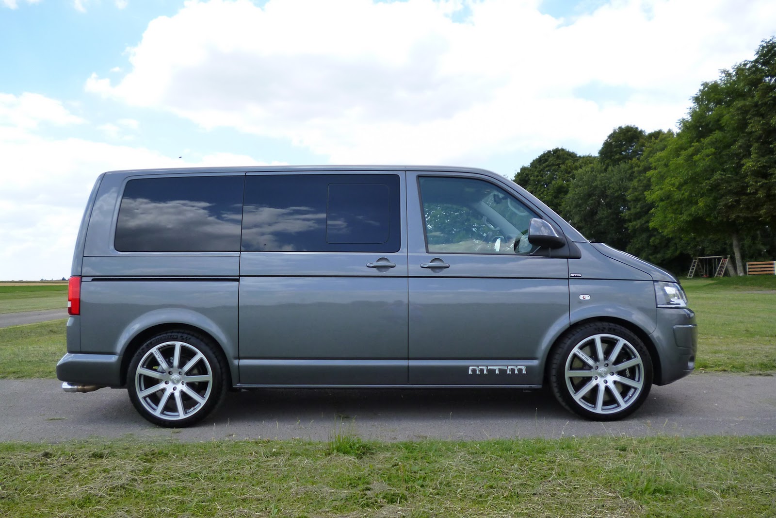 MTM's VW T5 Multivan Gives You 355HP for €21,250 Carscoops