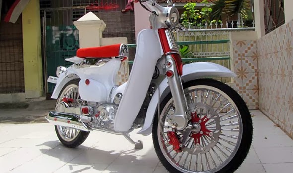 Modifikasi Motor Honda C70 Terbaru dan Terkeren Modifikasi Motor Honda C70 Terbaru dan Terkeren