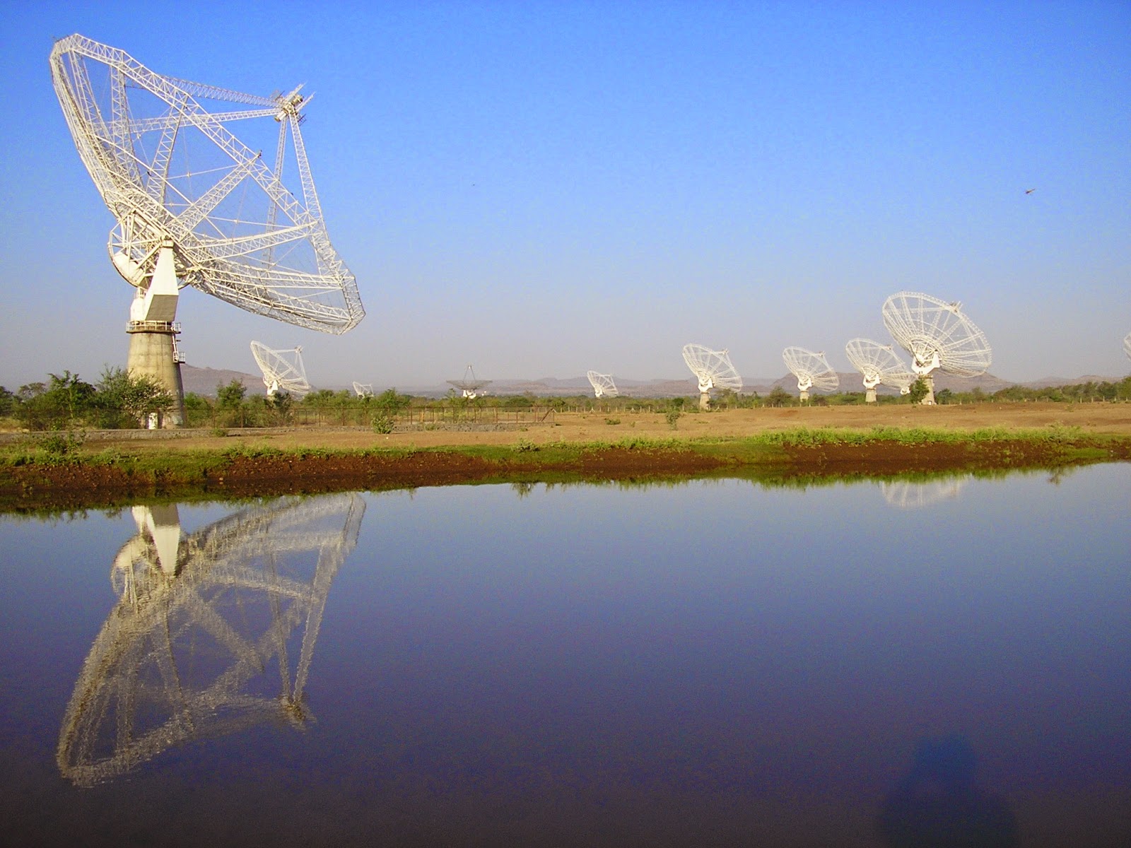 Practical Astronomy the difference between Radio telescopes and