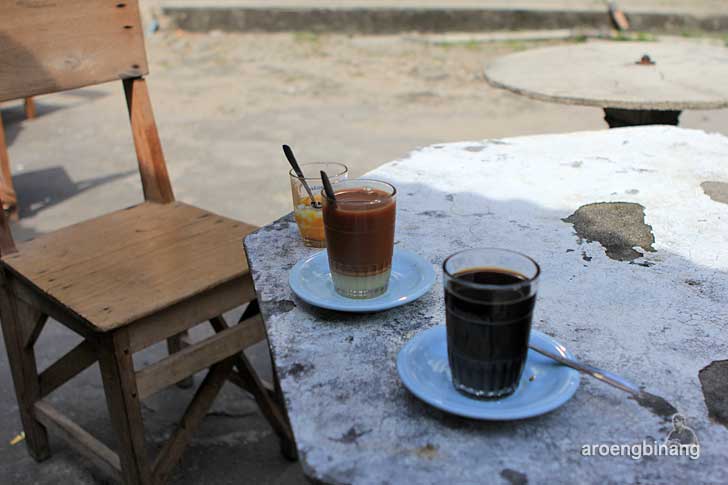 warung kopi ake tanjung pandan belitung