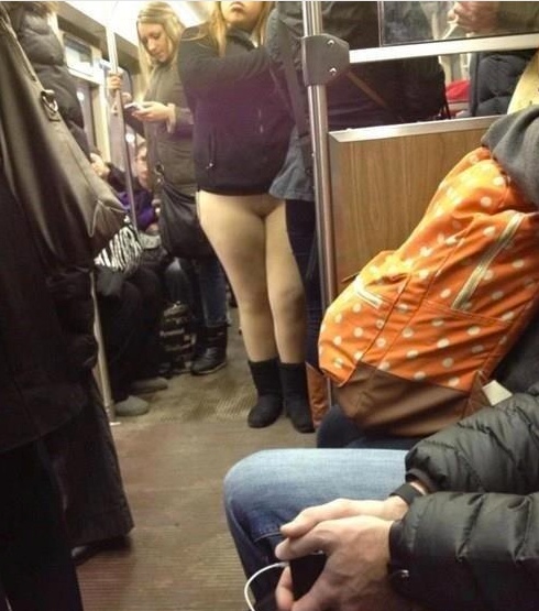 20 mulheres que usaram leggings de forma errada 20 mulheres que usaram leggings de forma errada