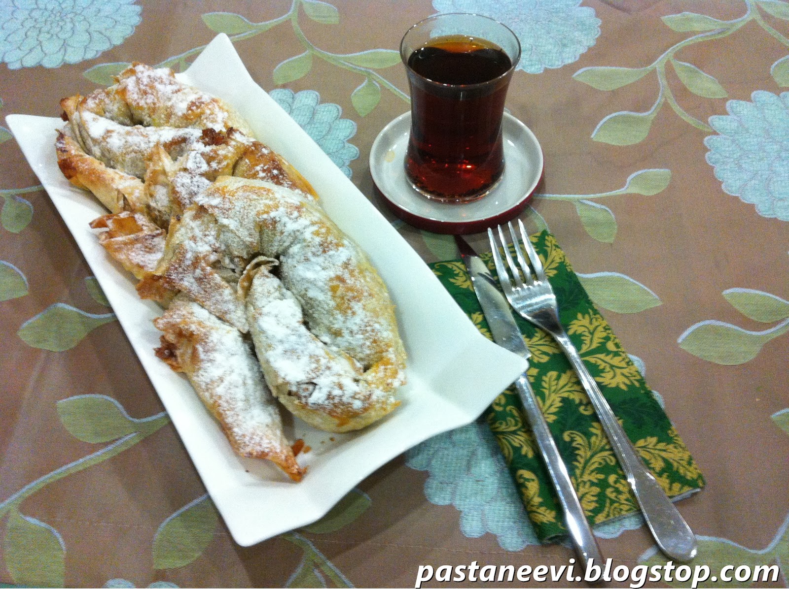 Pastane Evi Balkabaklı Börek