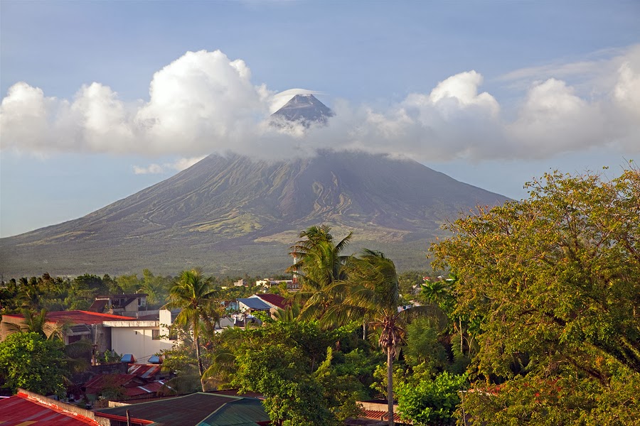 Mount Mayon Volcano in Bicol Mount Mayon Volcano in Bicol