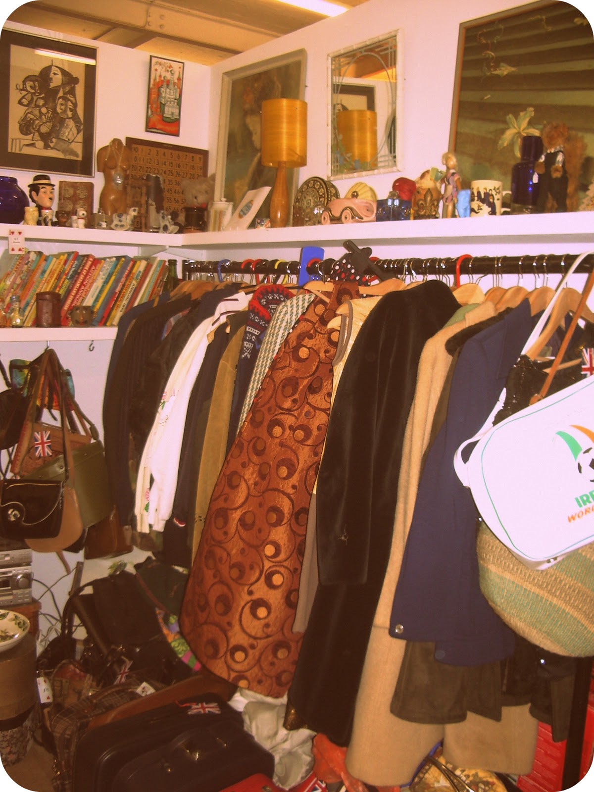 Poshmark'S Brand Bonanza: Shop 'Til You Drop! - je0u11g