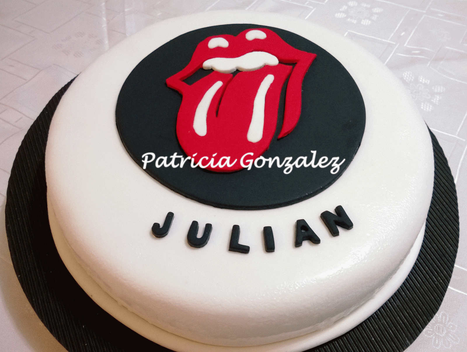PATHALMA : Patricia y Pablo: Torta Rolling Stones, logo lengua, Rolling  Stone cake
