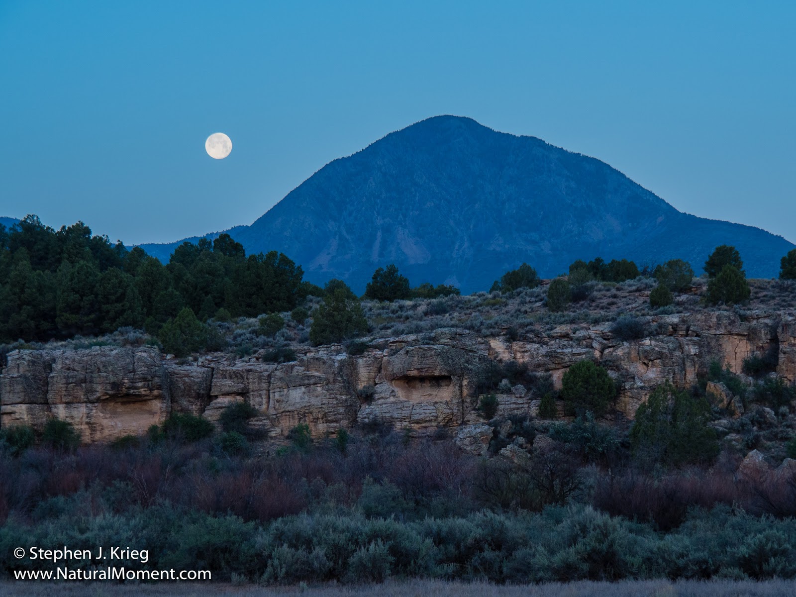 Stephen Krieg's Nature Photography Blog Goodbye Cortez Moonset Over Sleeping Ute