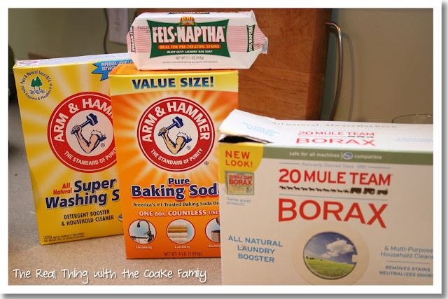 How to make your own homemade laundry detergent and save money. #Laundry #RealCoake