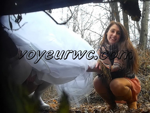 Bride Pissing