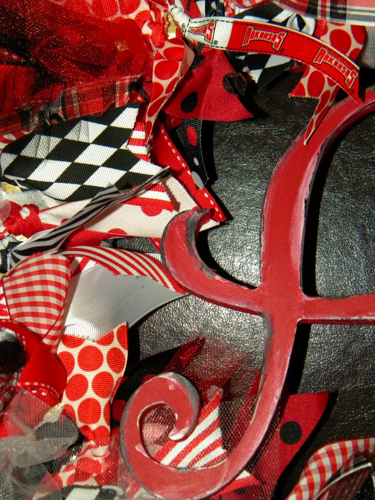 Fiddlesticks: Razorback Ribbon Wreaths & 2 New Frames