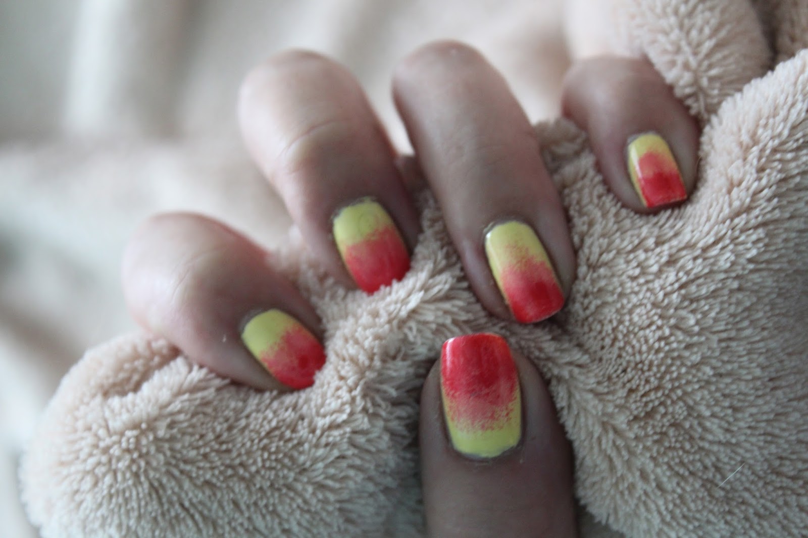 LisaLimes Beauty Blog Sunrise Nails