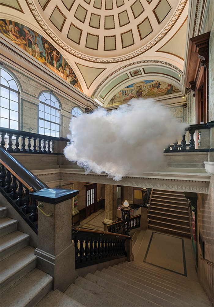 Облака как повод поговорить об искусстве. Berndnaut Smilde (фотограф) Облака как повод поговорить об искусстве. Berndnaut Smilde (фотограф)