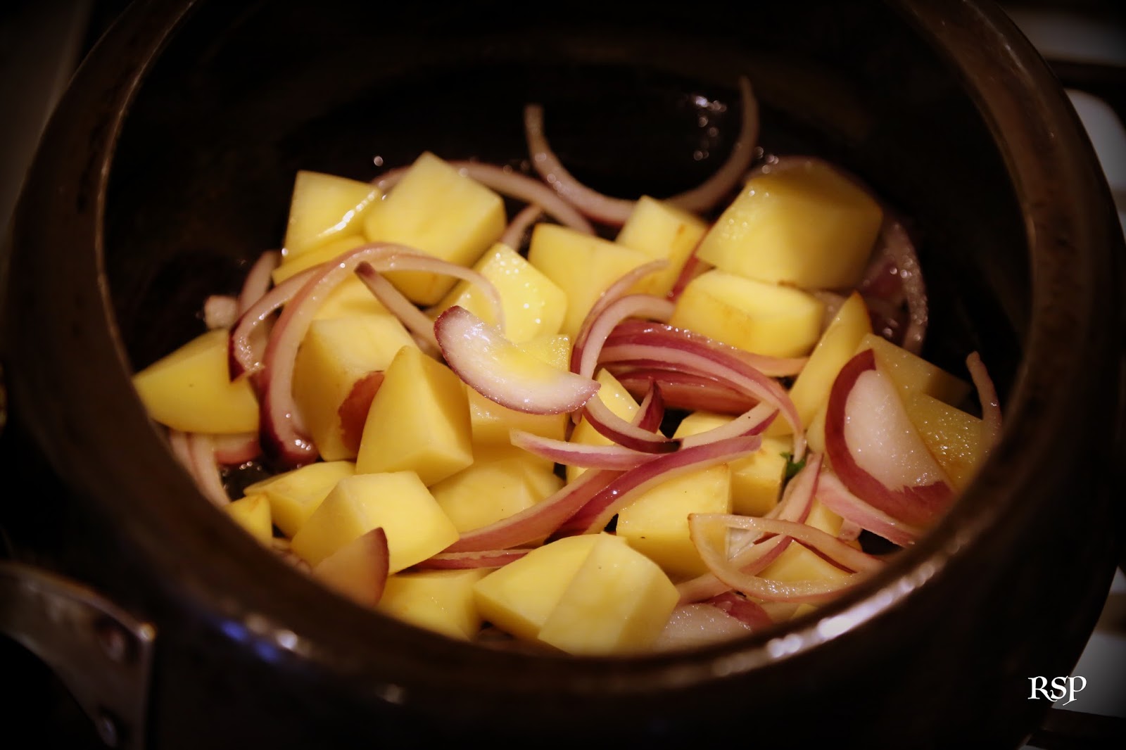Aloo Chana (Potato & Garbanzo Beans Curry)