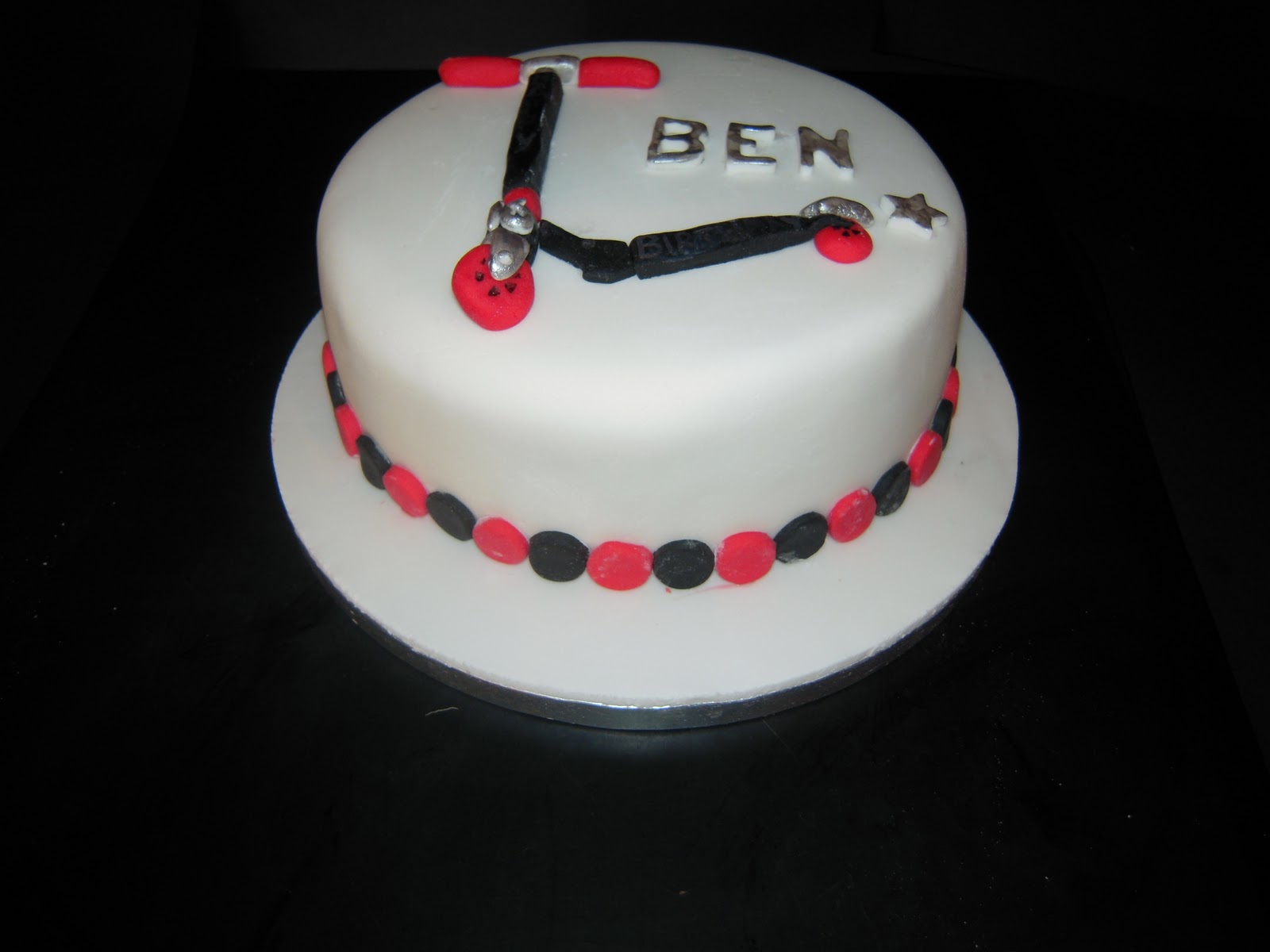 Eileen Atkinson's Celebration Cakes Scooter cake