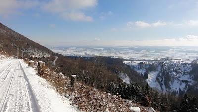 Strasse zum Romontberg Strasse zum Romontberg