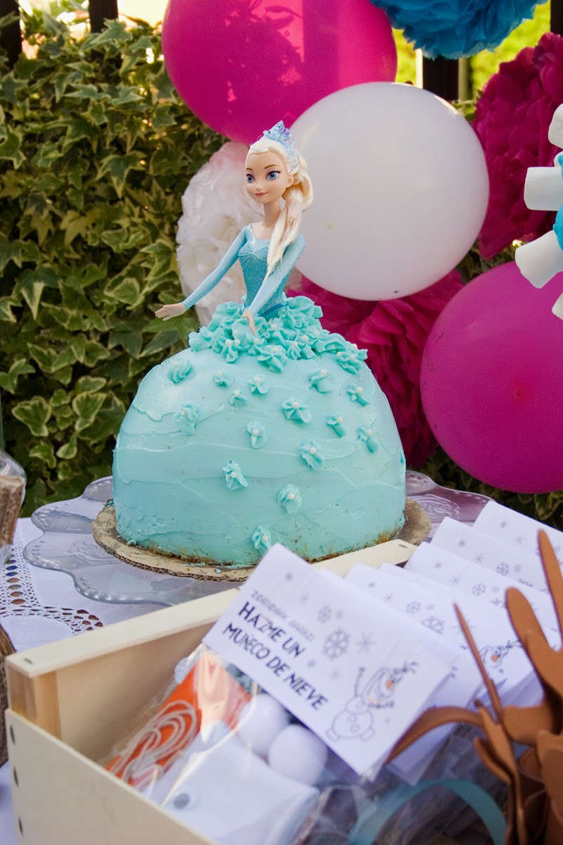 Tarta muñeca Elsa de Frozen - Cumpleaños Frozen10