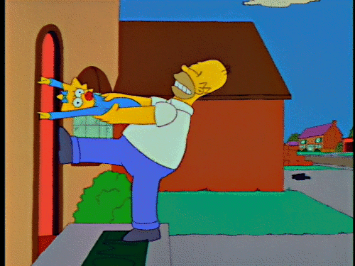 03-15l-maggieholdsdoor.gif
