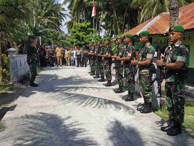 Tiopan Aritonang Kunjungan lanjutan ke Pulau Pulau Terluar di Sulawesi Utara Tiopan Aritonang Kunjungan lanjutan ke Pulau Pulau Terluar di Sulawesi Utara