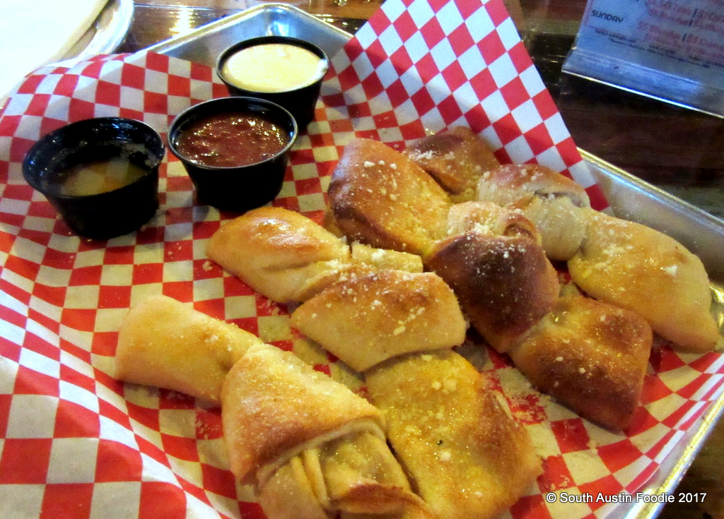 South Austin Foodie Toss Pizza New York Style Pizza in South Austin