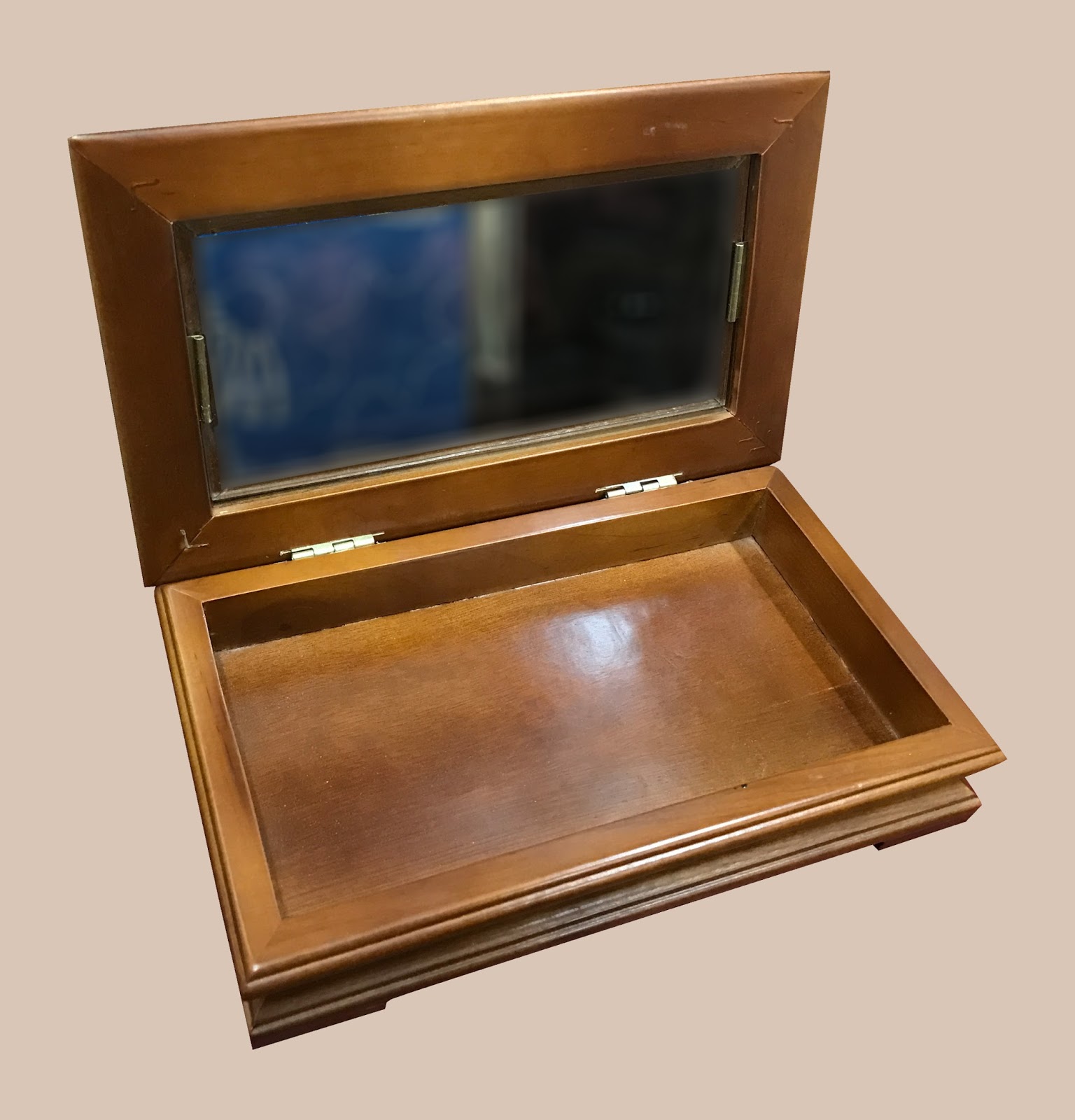Uhuru Furniture & Collectibles Small Display Box 12 10 SOLD
