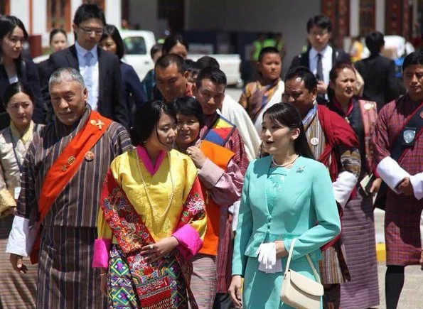 Princess Mako of Akishino is welcomed by King Jigme Khesar Namgyel Wangchuck, Queen Jetsun Pema and Princess Euphelma of Bhutan