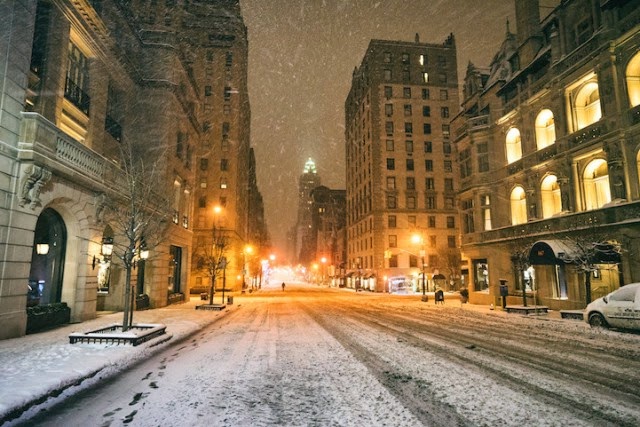 Photographer Captures An Eerily Empty New York City Photographer Captures An Eerily Empty New York City