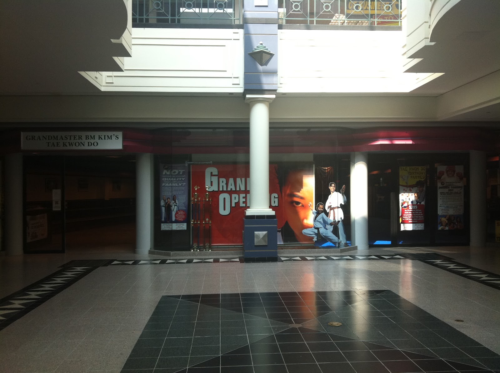 Dead and Dying retail Nanuet Mall in Nanuet, New York