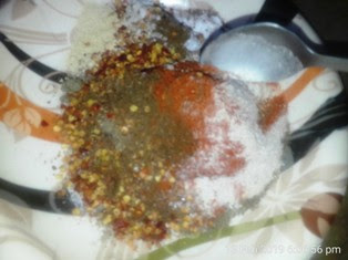 mix-powder-spices-with-roasted-spices