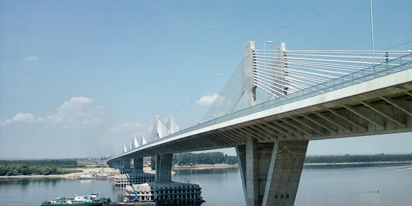 Şoferii care traversează podul Calafat-Vidin, obligaţi să cumpere viniete bulgăreşti la preţuri speculative