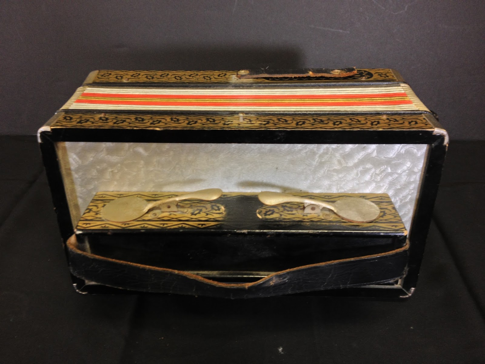 Antiques, Art, and Collectibles Antique Hohner One Row Accordion