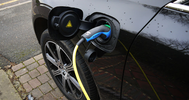 Charging socket is on the nearside front wing Volvo XC60 T8 charging